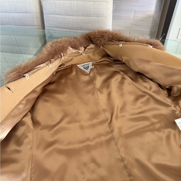 Marvin Richards Tan Trench Coat with Fur Collar - Picture 4 of 11